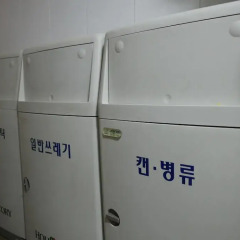 Отель Storyhouse Myeongdong сейф в номере