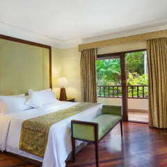 Отель The Laguna, a Luxury Collection Resort & Spa, Nusa Dua, Bali 5* Представительский люкс с различными типами кроватей фото 3