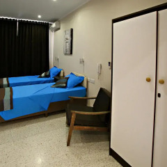 Отель Reno's Guest House Бирзеббуджа удобства в номере