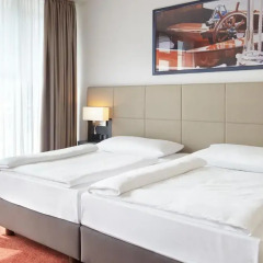 Отель Hafen Hamburg 4* Номер Captain