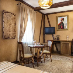 Historical Hotel Fortetsya Hetmana 4* Люкс с различными типами кроватей фото 9