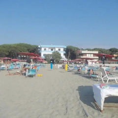 Argjendi Hotel Голем пляж