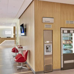 Отель Holiday Inn Express Belgrade - City интерьер отеля