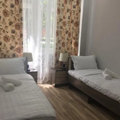 Отель Central Hostel Bishkek Кыргызстан, Бишкек - отзывы, цены и фото номеров - забронировать отель Central Hostel Bishkek онлайн комната для гостей фото 2