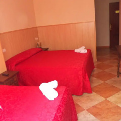 Отель Hostal San Roque комната для гостей фото 3