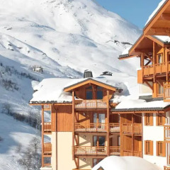 Отель Le Chalet du Mont Vallon Spa Resort пляж