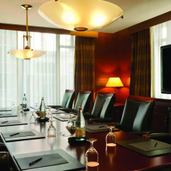 Отель Hilton Suites Chicago/Magnificent Mile комната для гостей фото 13