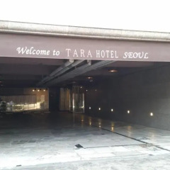 Tara Hotel парковка