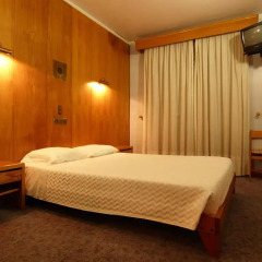 Hotel Nordeste Shalom сейф в номере