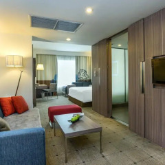 Отель Novotel Bangkok On Siam Square 4* Улучшенный номер с различными типами кроватей фото 6