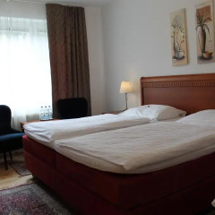 Отель Amadeus Pension 3* Стандартный номер с различными типами кроватей фото 2