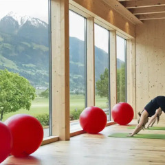 Отель Hells Ferienresort Zillertal Австрия, Фюген - отзывы, цены и фото номеров - забронировать отель Hells Ferienresort Zillertal онлайн фитнесс-зал фото 2