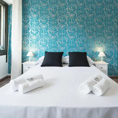 Отель Fira Guest House комната для гостей фото 4