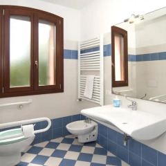 Отель Agriturismo Santa Barbara Италия, Мира - отзывы, цены и фото номеров - забронировать отель Agriturismo Santa Barbara онлайн ванная