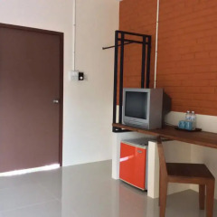 Отель Srisuksant Urban 3* Улучшенный номер с различными типами кроватей фото 8