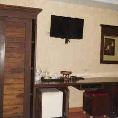 Отель Queen Victoria Inn. удобства в номере