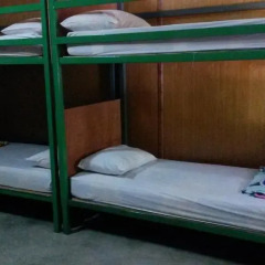 Отель Funky Fish Hostels Кровать в общем номере с двухъярусной кроватью фото 2