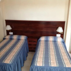 Отель Hostal San Froilan комната для гостей фото 2