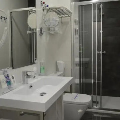 Отель Hostal Alborán Стандартный номер с различными типами кроватей фото 12