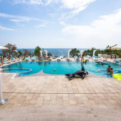 Гостиница Panorama De Luxe бассейн