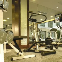 Hotel Golden Dragon фитнесс-зал