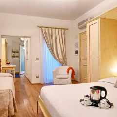 Отель Palazzo Trevi Charming House Италия, Болонья - отзывы, цены и фото номеров - забронировать отель Palazzo Trevi Charming House онлайн комната для гостей фото 2