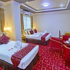 Myat Nan Yone Hotel 3* Семейный люкс с двуспальной кроватью фото 5