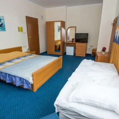 Family Hotel Gallery 3* Улучшенный номер с различными типами кроватей фото 2