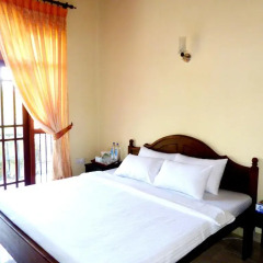 Отель Fire Dragon Guest House 3* Номер Делюкс с двуспальной кроватью фото 3