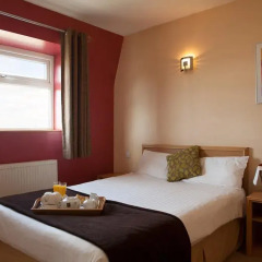 Antoinette Hotel Wimbledon в номере