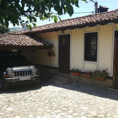 Отель Guest House Lina парковка