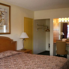 Отель Travelodge Las Vegas Strip North 2* Стандартный номер с различными типами кроватей фото 2