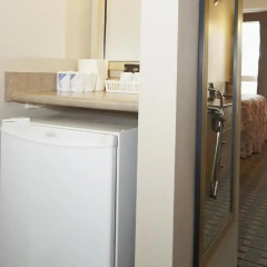 Отель Colonial Square Inn & Suites 2* Стандартный номер разные типы кроватей