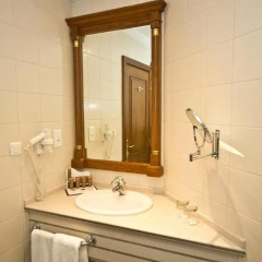 Bristol Hotel 5* Номер Делюкс с двуспальной кроватью