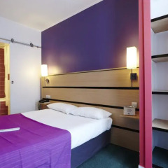 Отель Kyriad Paris 10 - Canal Saint Martin - République 3* Стандартный номер с различными типами кроватей фото 4