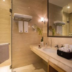 Отель Hangzhou Hua Chen International 4* Улучшенный номер с различными типами кроватей фото 13