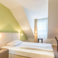 Отель Ramada by Wyndham München Airport 3* Стандартный номер разные типы кроватей фото 6