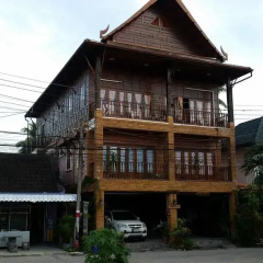 Отель House Kamala Beach парковка