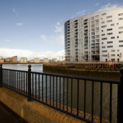 Апартаменты Apple Apartments Greenwich балкон