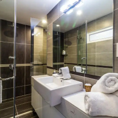 Отель Christina's Saigon - The Schatz House ванная фото 2