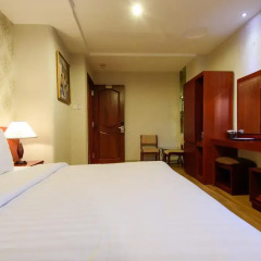 Hong Vy 1 Hotel 3* Улучшенный номер с двуспальной кроватью фото 3