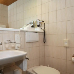 Hotel Crystal 3* Улучшенный номер с 2 отдельными кроватями фото 2