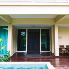 Отель Feung Nakorn Balcony Rooms and Cafe 3* Люкс Премиум фото 3