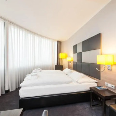 Select Hotel Spiegelturm Berlin 4* Стандартный номер с двуспальной кроватью фото 2