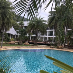 Отель Royal Lanta Resort & Spa бассейн фото 3