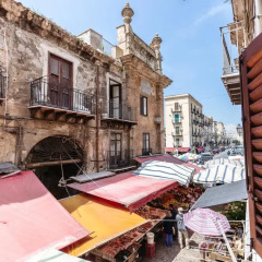 Отель La Finestra sul Mercato in centro a Palermo Италия, Палермо - отзывы, цены и фото номеров - забронировать отель La Finestra sul Mercato in centro a Palermo онлайн балкон