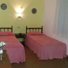 Отель Hostal Mestral Испания, Льорет-де-Мар - отзывы, цены и фото номеров - забронировать отель Hostal Mestral онлайн комната для гостей фото 4