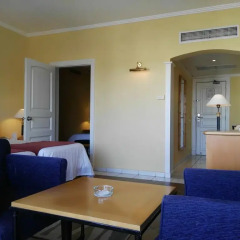 Grand Plaza Hotel Hurghada 4* Стандартный семейный номер с двуспальной кроватью