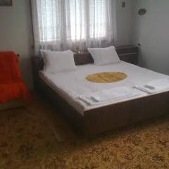 Отель Guest House AHP Стандартный номер фото 10