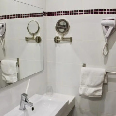 Hotel Des Pyrenees Париж ванная фото 2